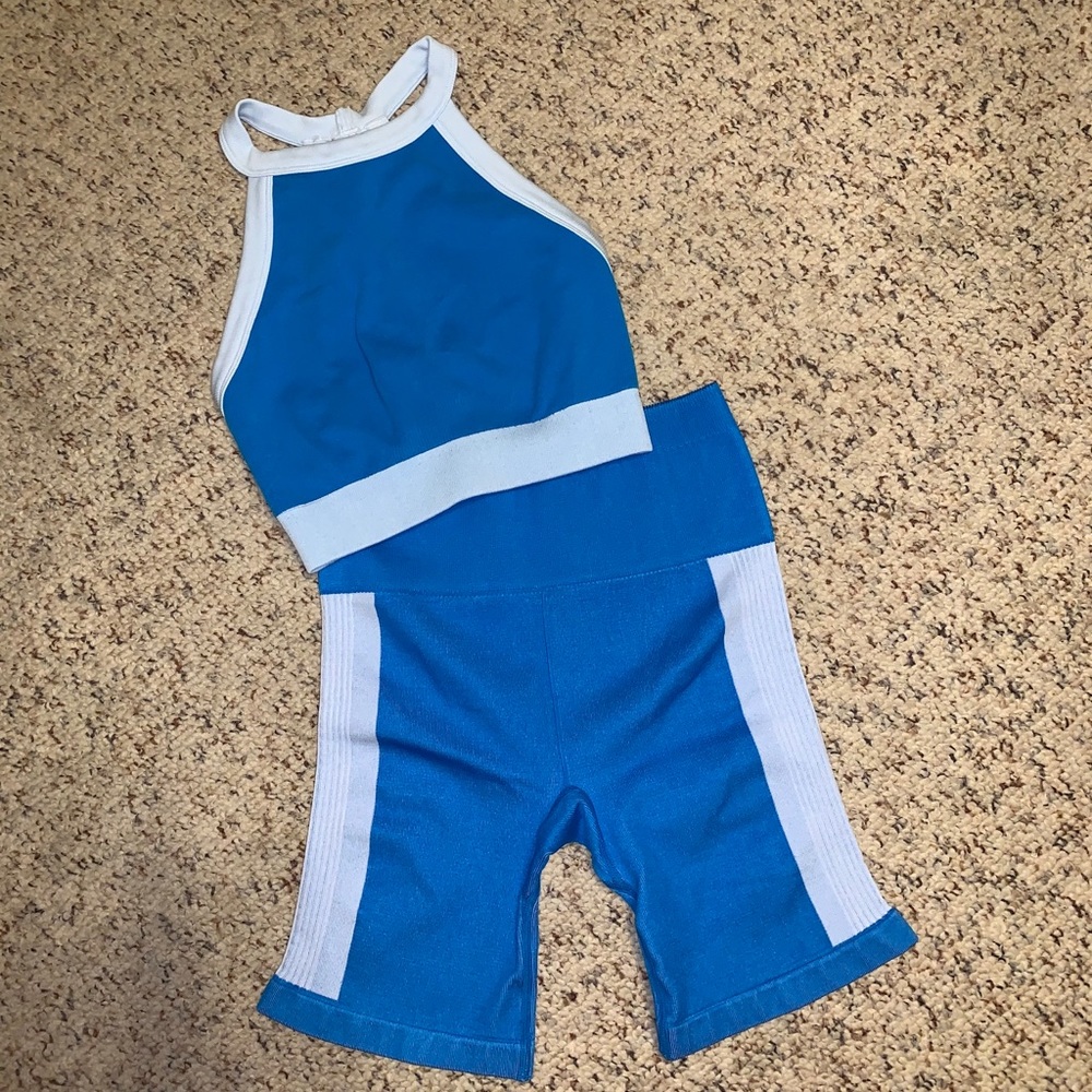 Fabletics X Maddie Ziegler set